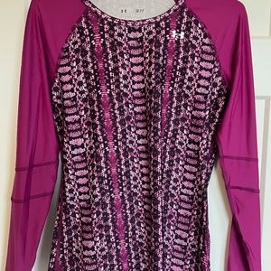 Under Armor Fitted Women's Long Sleeve top, Size Small, magenta snake print